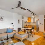 3 Bedroom In Apartamento *