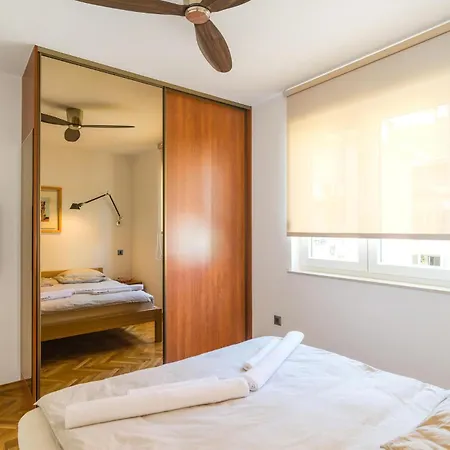 Apartment 3 Bedroom Awesome In Omis