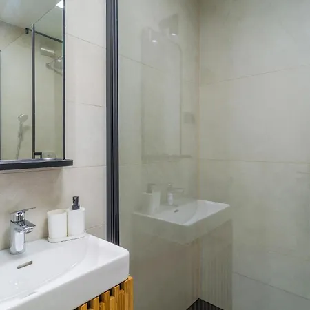 3 Bedroom In Апартаменти *